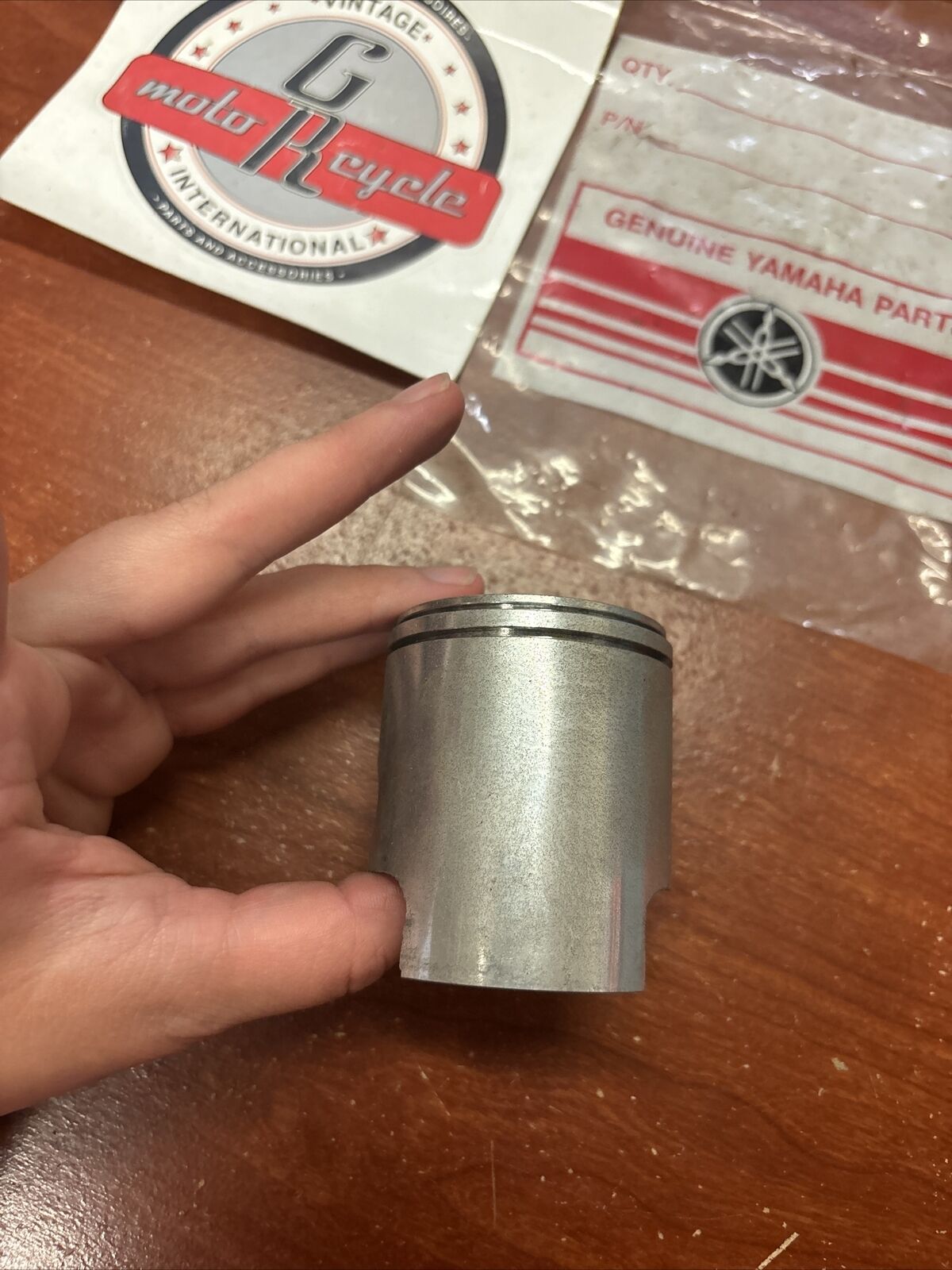 NOS Yamaha 1974 - 1976 RD200 PISTON O/S 0.25 397-11635-00-00 Y175