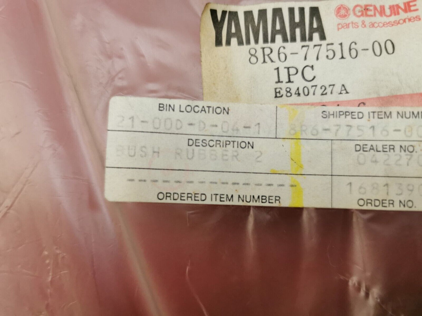 NOS Yamaha SR540 ENTICER BUSH RUBBER 2 8R6-77516-00-00 Y25