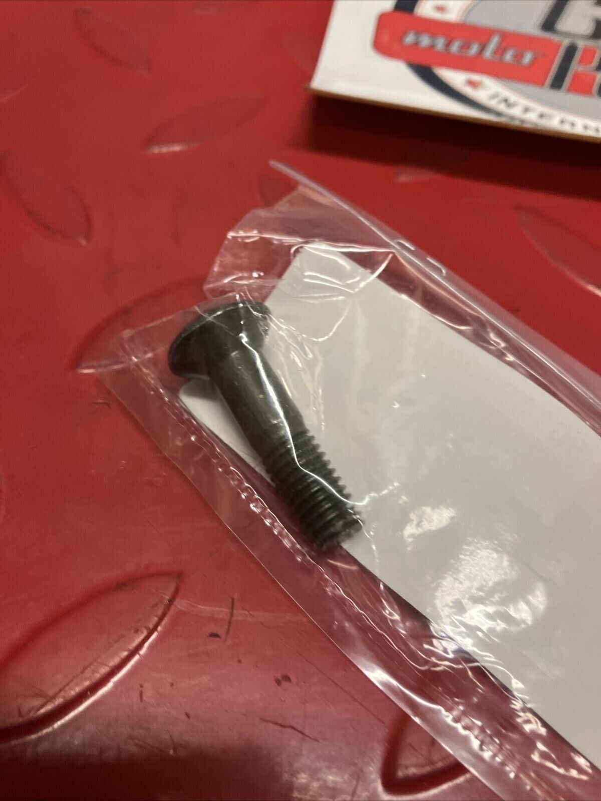 NOS YAMAHA BOLT 90109-081G2-00 Y67