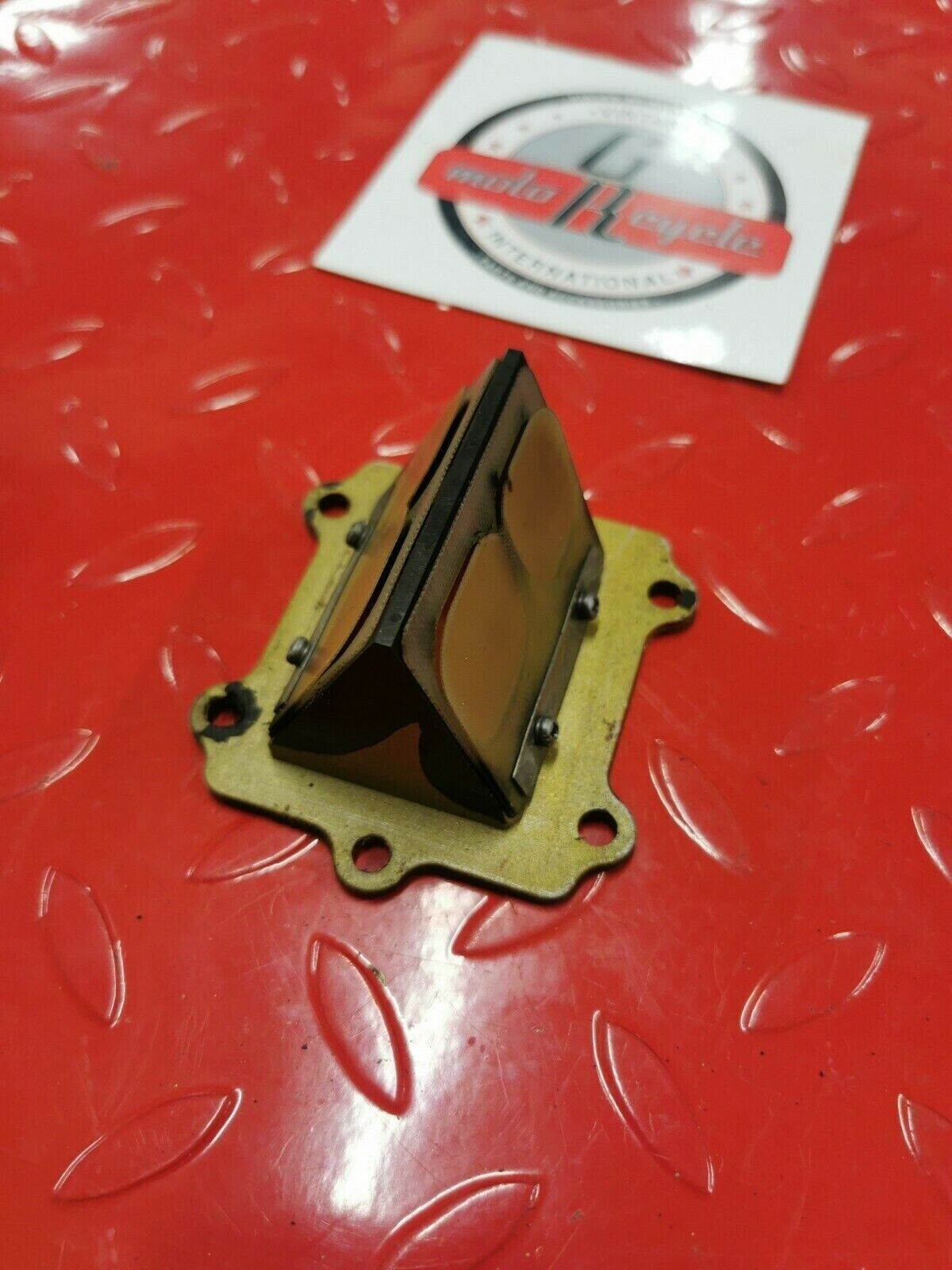 Suzuki RM250 1990 reed valve cage block 1989 1991 1992