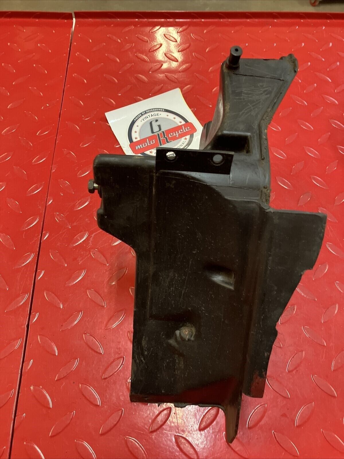 Yamaha DT200 1984 airbox air box filter cleaner housing