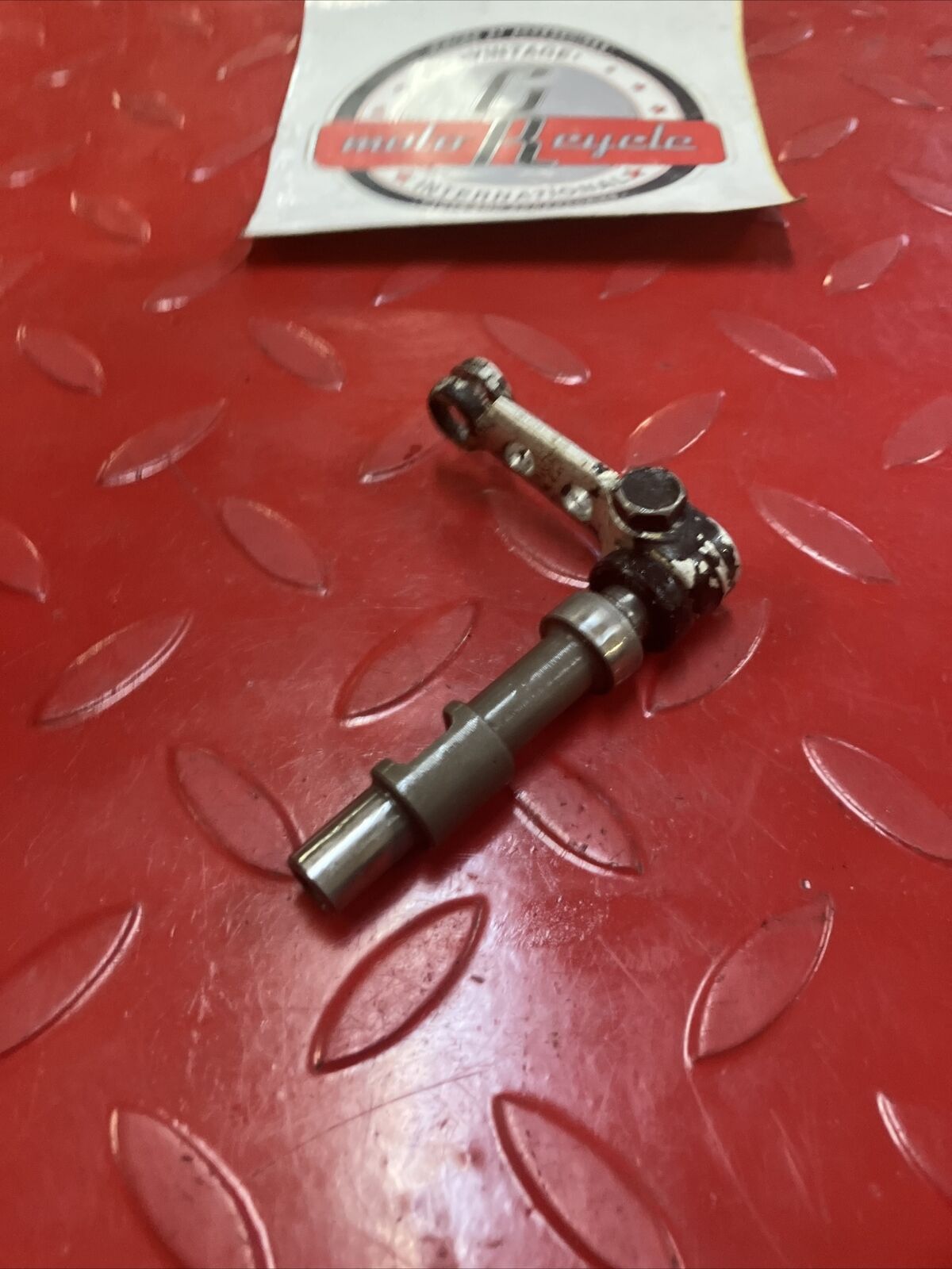 Suzuki RM125 1982 clutch actuator release cam arm shaft 1985 1983 1981 1984