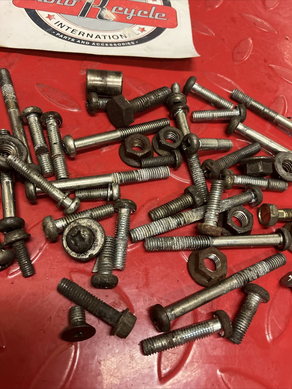 Suzuki DS100 1980 engine motor crankcase / cover hardware cylinder bolt nut