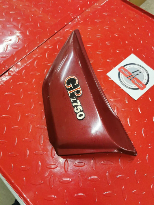 Kawasaki GPZ750 1982 right side cover panel fairing