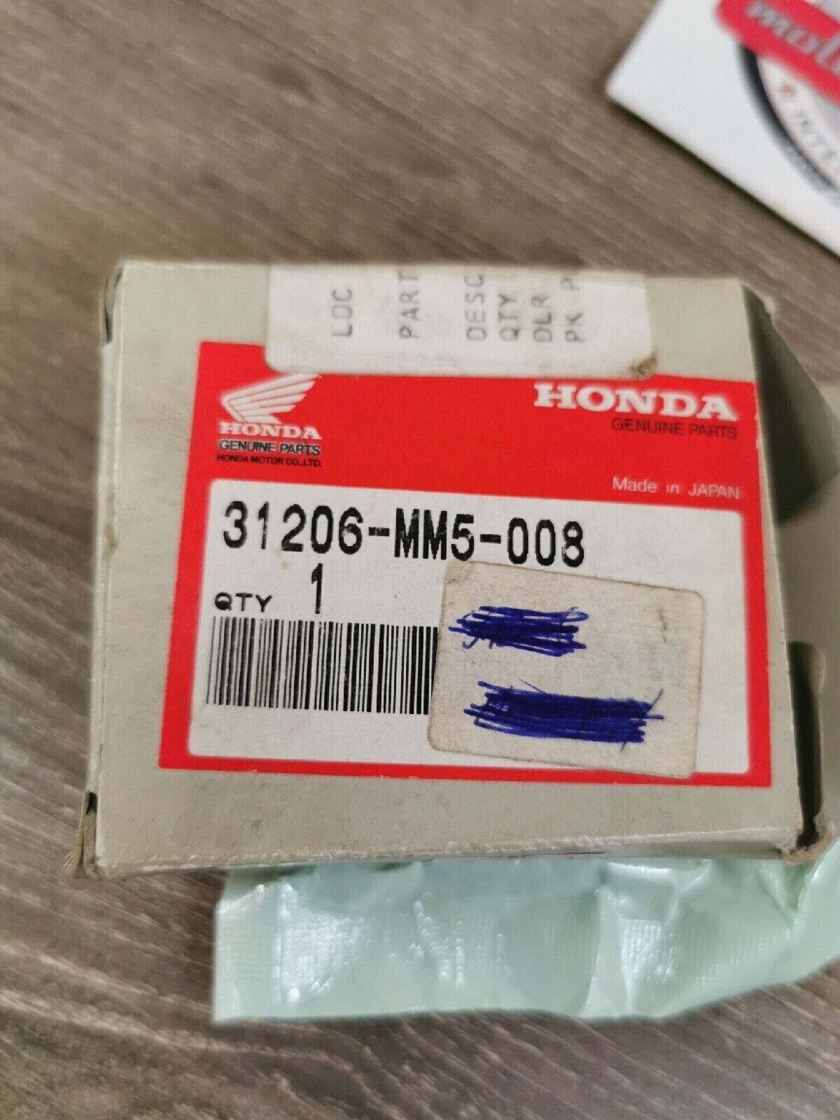 NOS HONDA VF700C VF1100 VT500C TRX350D CN250 BRUSH HOLDER SET 31206-MM5-008 H46
