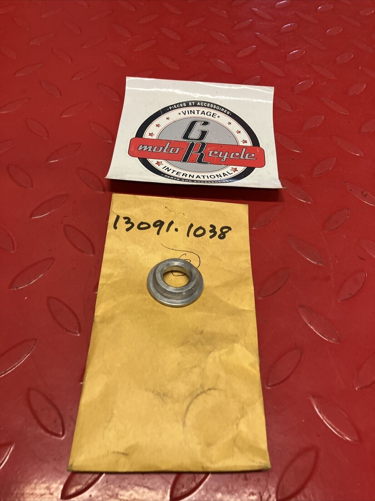 NOS KAWASAKI KX80 KDX80 CLUTCH PUSHER HOLDER 13091-1038 K18