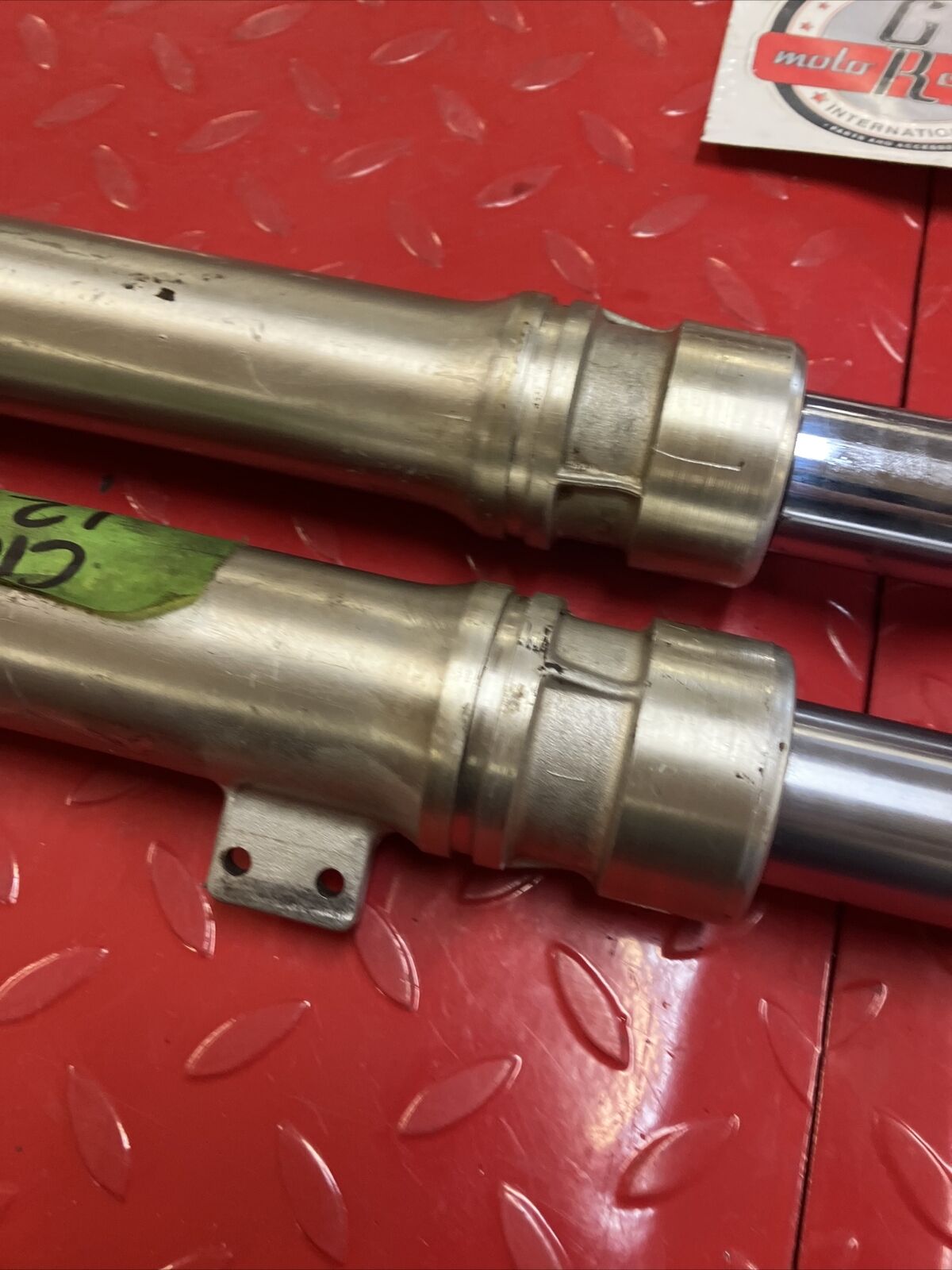 Honda CR125R 1981 left right front forks