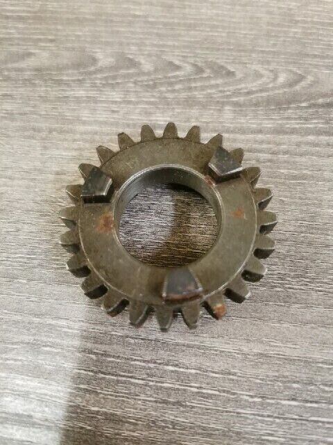 NOS HONDA CB72 GEAR 2ND M 24T 23430-268-820 H72