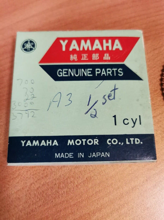 NOS YAMAHA XT250 1980 PISTON RING SET .75 3Y1-11610-30 Y48 INCOMPLETE