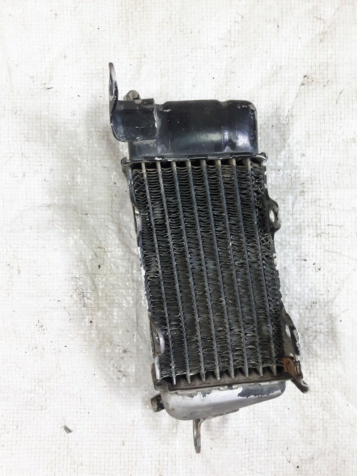 Honda CR250R 1984 left radiator