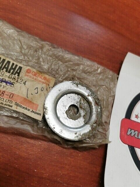 NOS YAMAHA ET340C EX440B GS340 REAR AXLE WHEEL WASHER SHAP 90209-08124-00 Y112