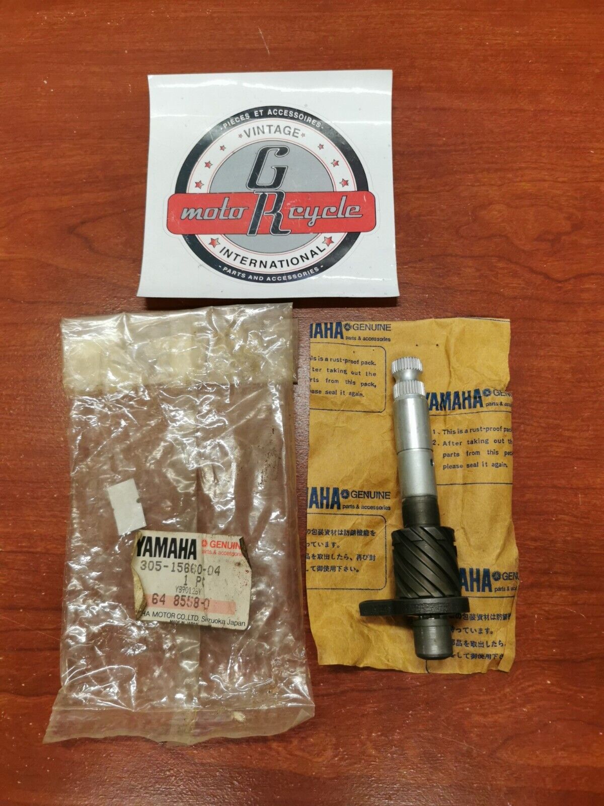 NOS Yamaha 1975 1976 RS100 KICK AXLE 305-15660-04-00 Y86