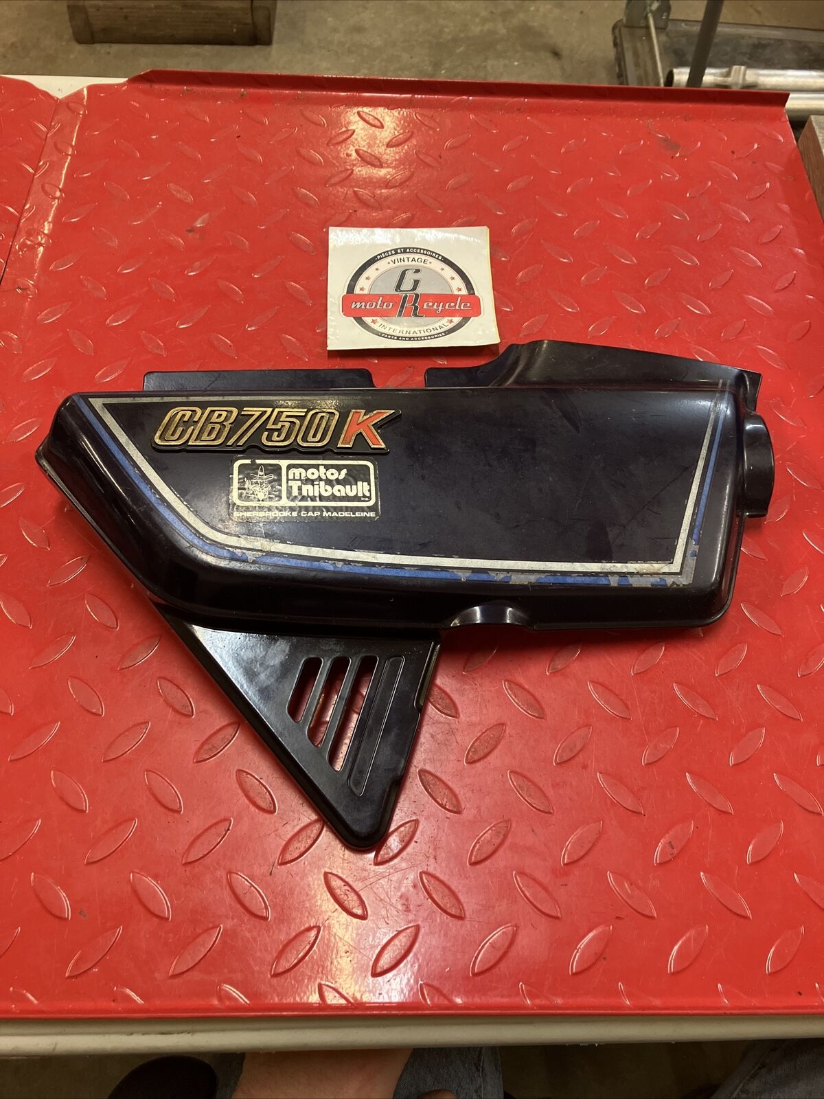 Honda CB750K 1982 right side cover panel fairing