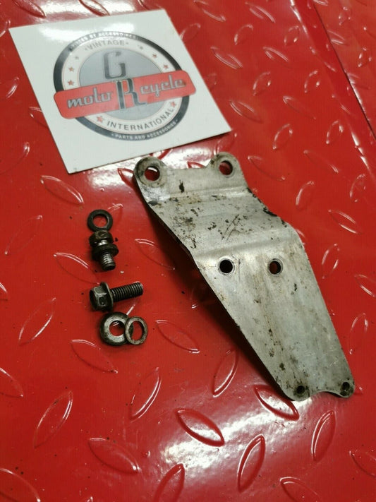 Yamaha IT175 1981 drive chain guard tensioner arm plate