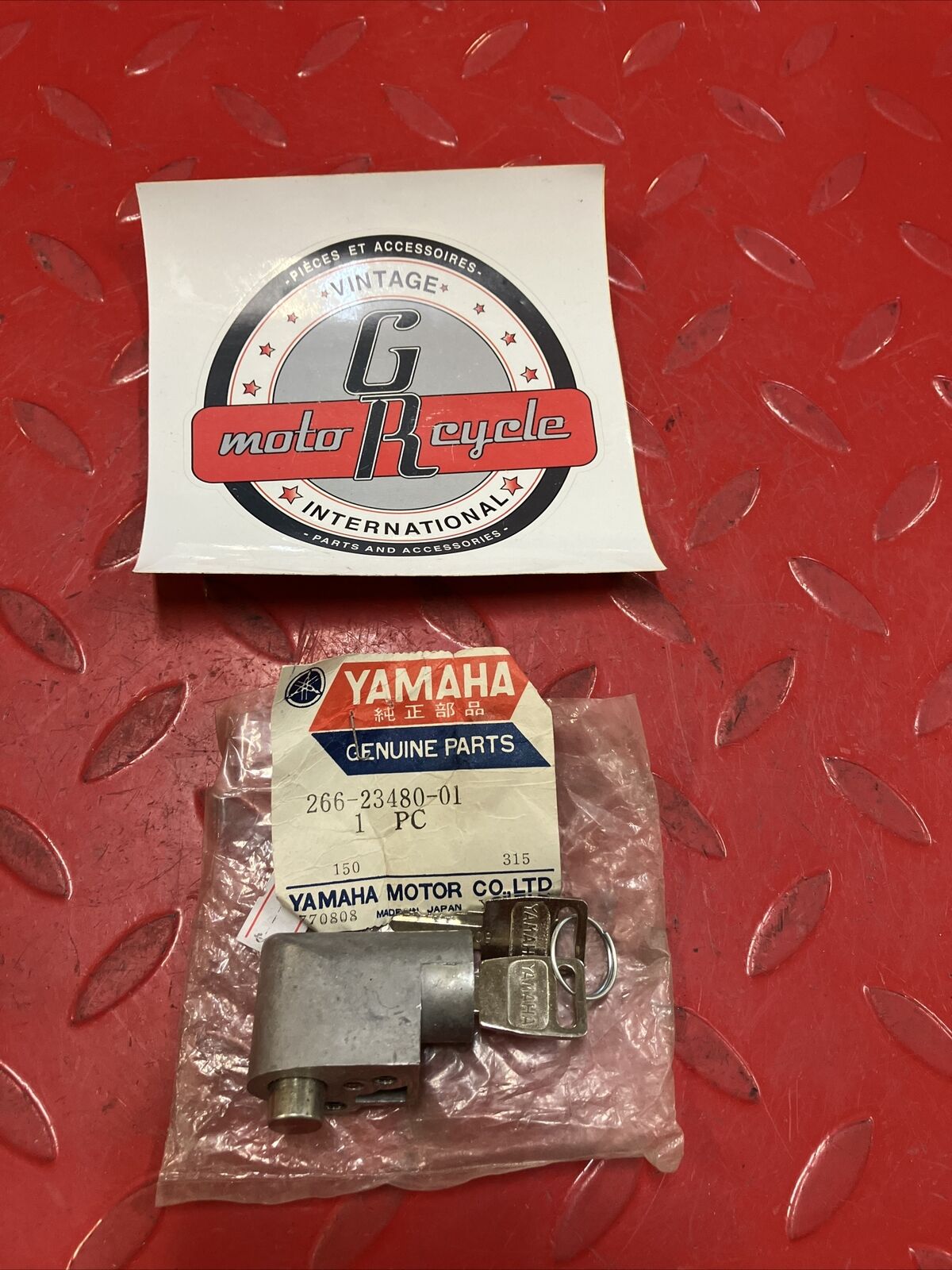 NOS Yamaha DT100 DX100 RD60 RX50 U5 U7E YJ1 STEERING LOCK 266-23480-01 Y25