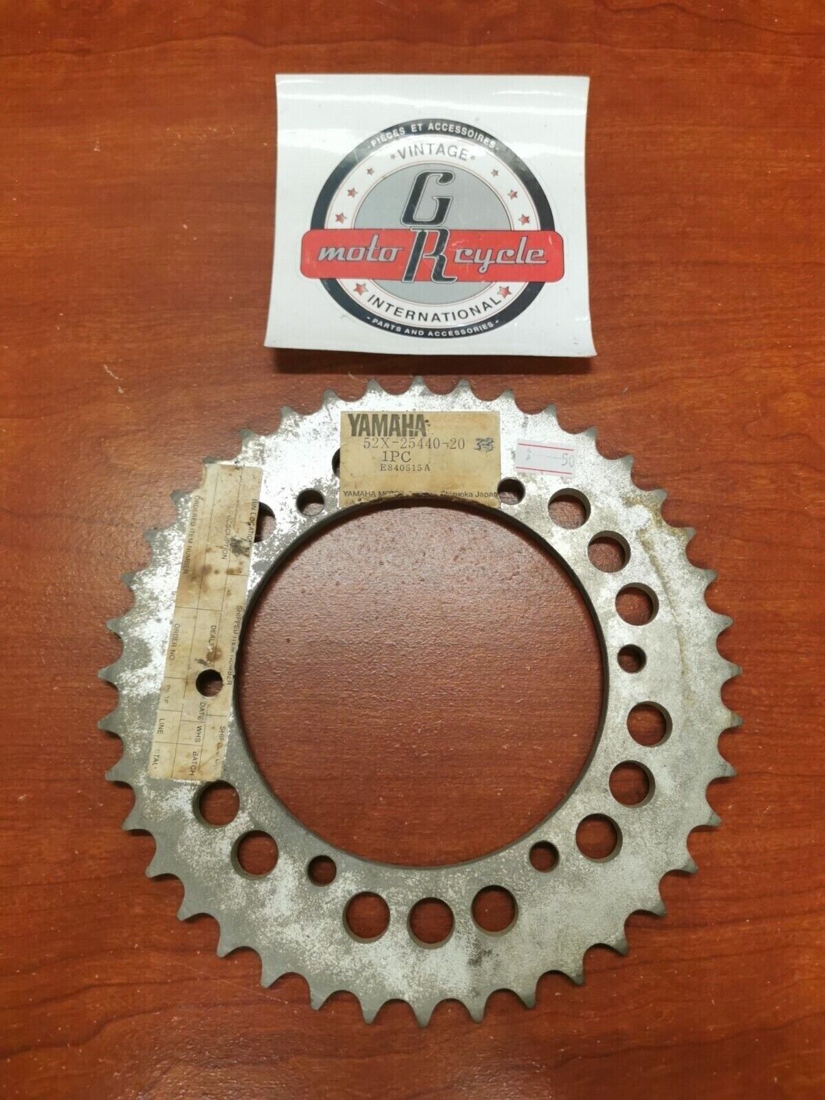 NOS Yamaha DRIVE SPROCKET 40T 52X-25440-20-00 Y90