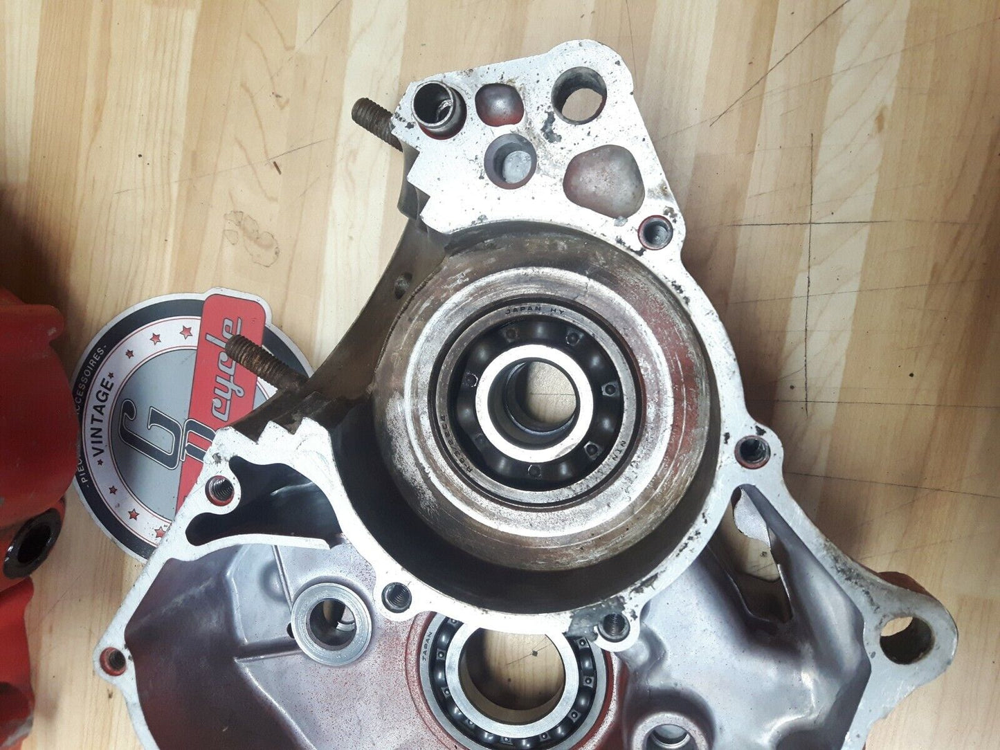 Honda CR125R 1981 crankcase crank case motor left right matching 111A0-KA3-000 2