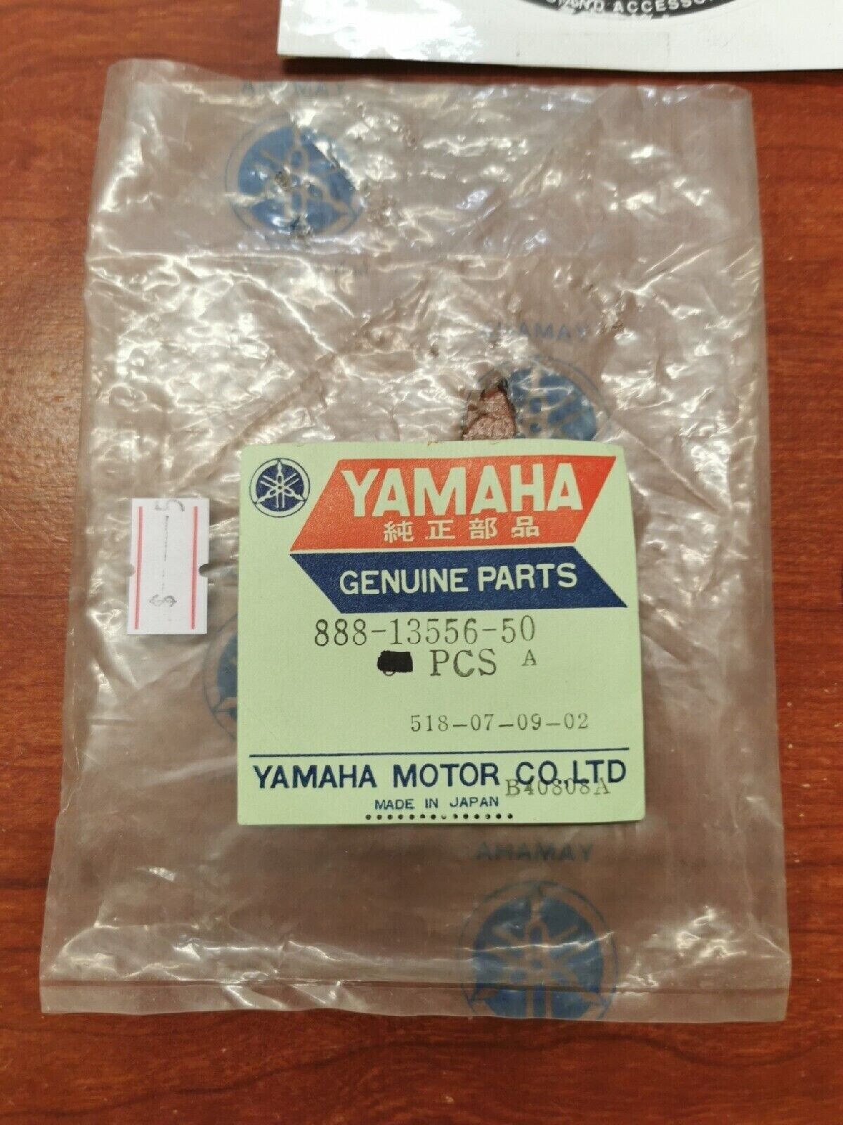 NOS Yamaha 1975 GPX338 GPX433 MANIFOLD GASKET 888-13556-50-00 Y78