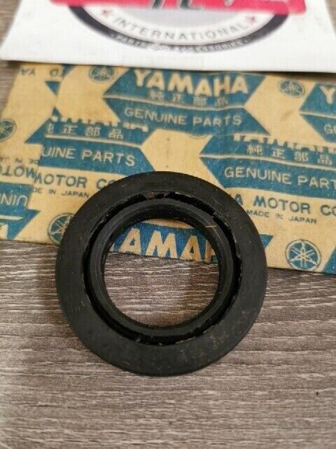 NOS YAMAHA JT1 JT2 MJ2 1963 1964 YG5S YA6 YGS1 OIL SEAL 93103-28012-00 Y150