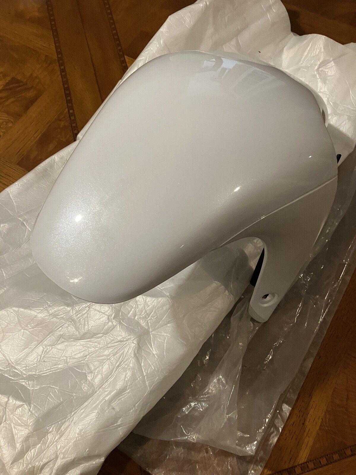 NOS Suzuki GSXR750 1992 GSX-R 750 FRONT FENDER 53110-17D20-0JW S34