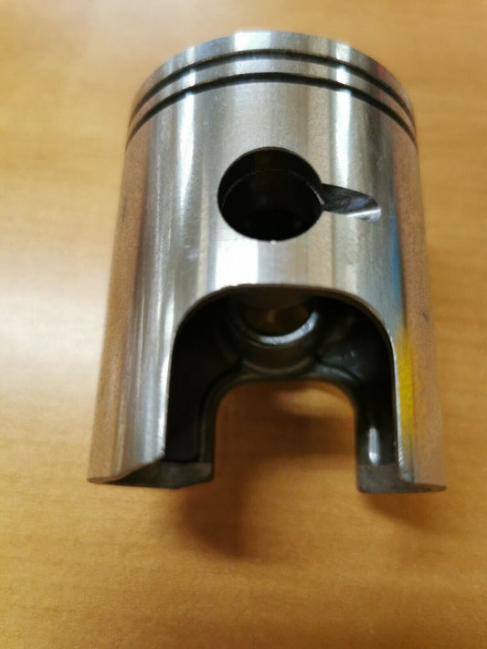 NOS SUZUKI GT380 1972 1973 PISTON 12110-33001 SUPERCEDED BY 12110-33004 S7