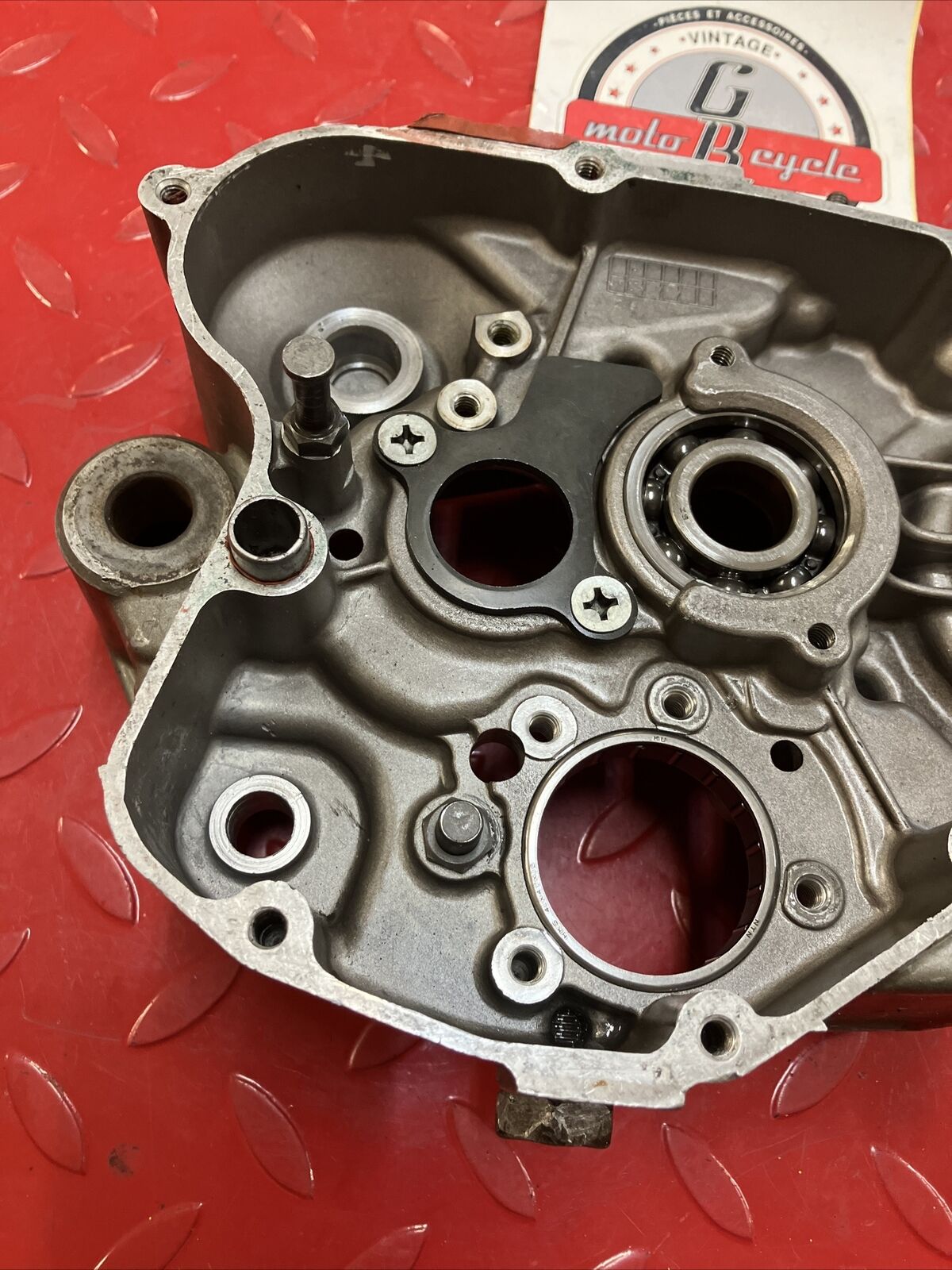 Suzuki RM125 1985 right crankcase crank case