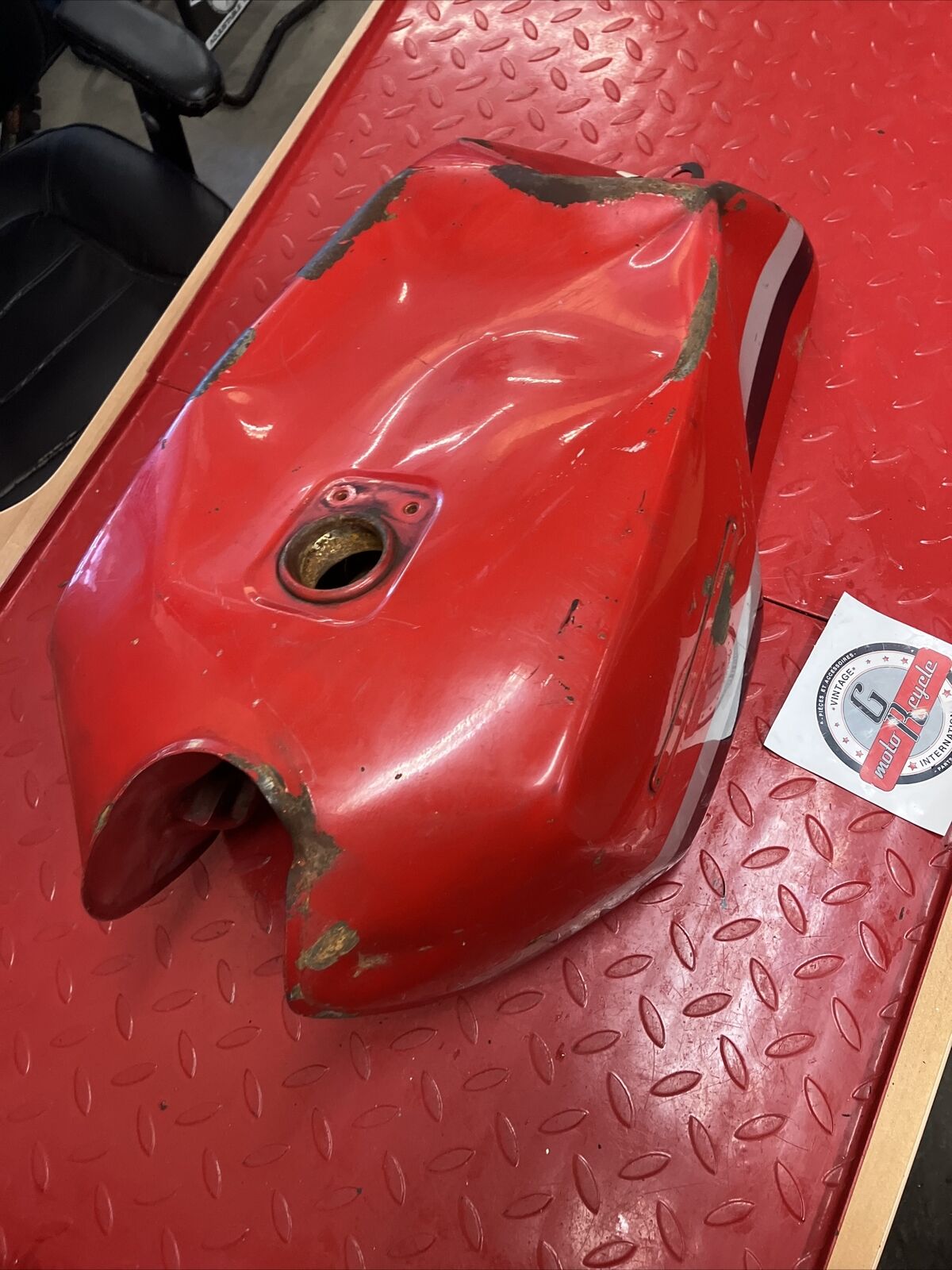 Kawasaki GPZ750 1982 GPZ 750 Fuel tank gas petrol reservoir