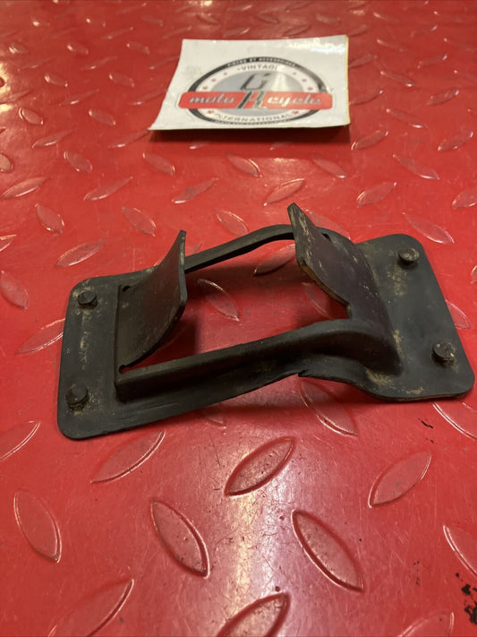 Kawasaki KDX200 1987 rear inner fender rubber air filter flap 1986 1988