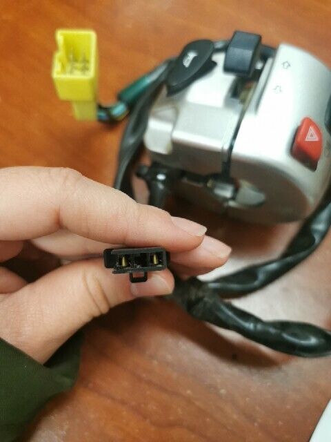 Suzuki BOULEVARD 2005 - 2009 VL1500 VL1500T HANDLE SWITCH 37400-10FB0 S33