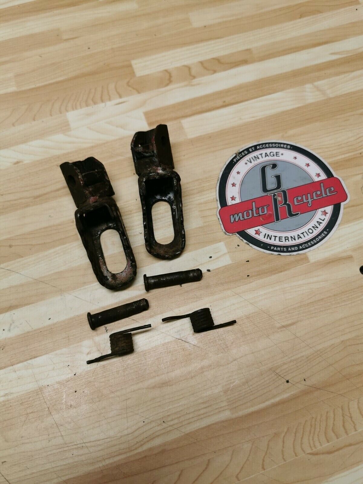 Yamaha DT200 1985 footpeg footrest foot peg rest step front left right