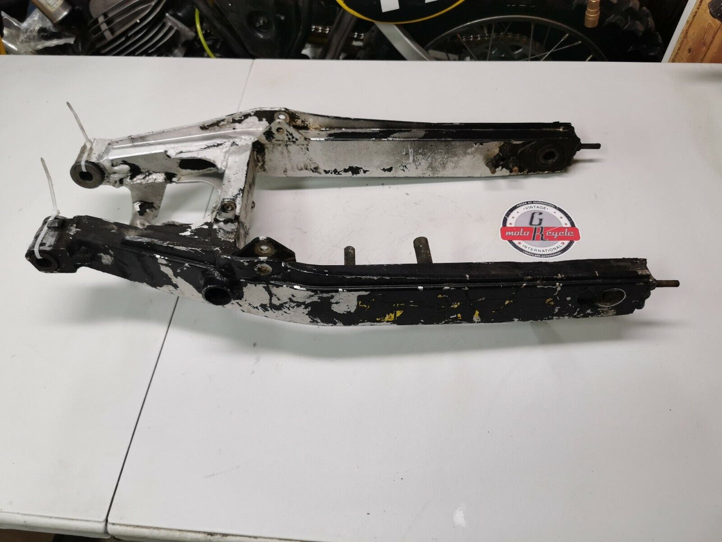Suzuki PE175 1982 rear swinging arm swingarm 1983
