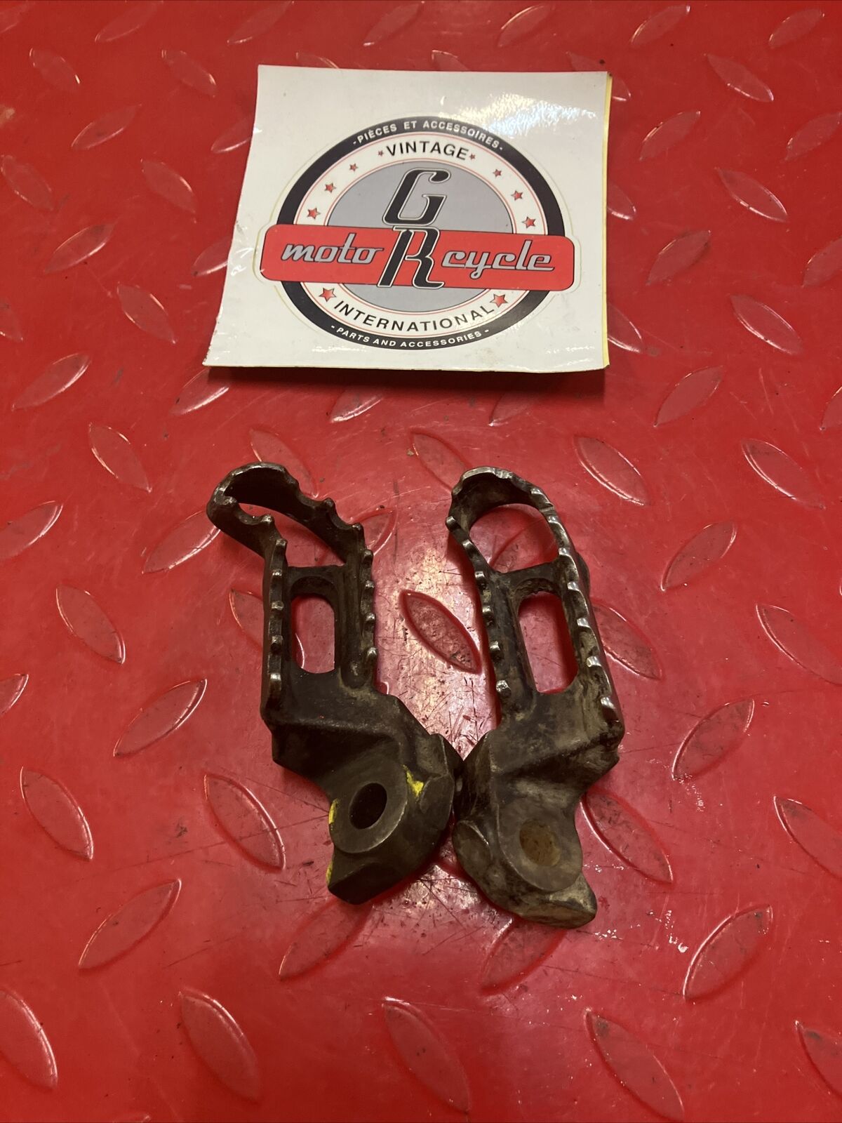 Honda CR250R 1986 Left right footpeg foot peg rest CR500R 50616-KS7-000