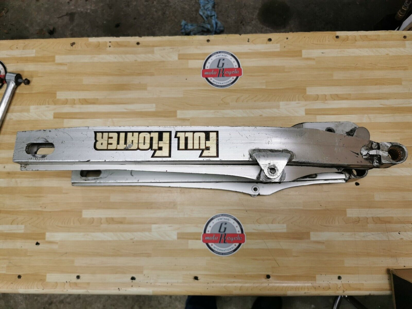 Suzuki RM125 1983 swingarm rear swinging arm
