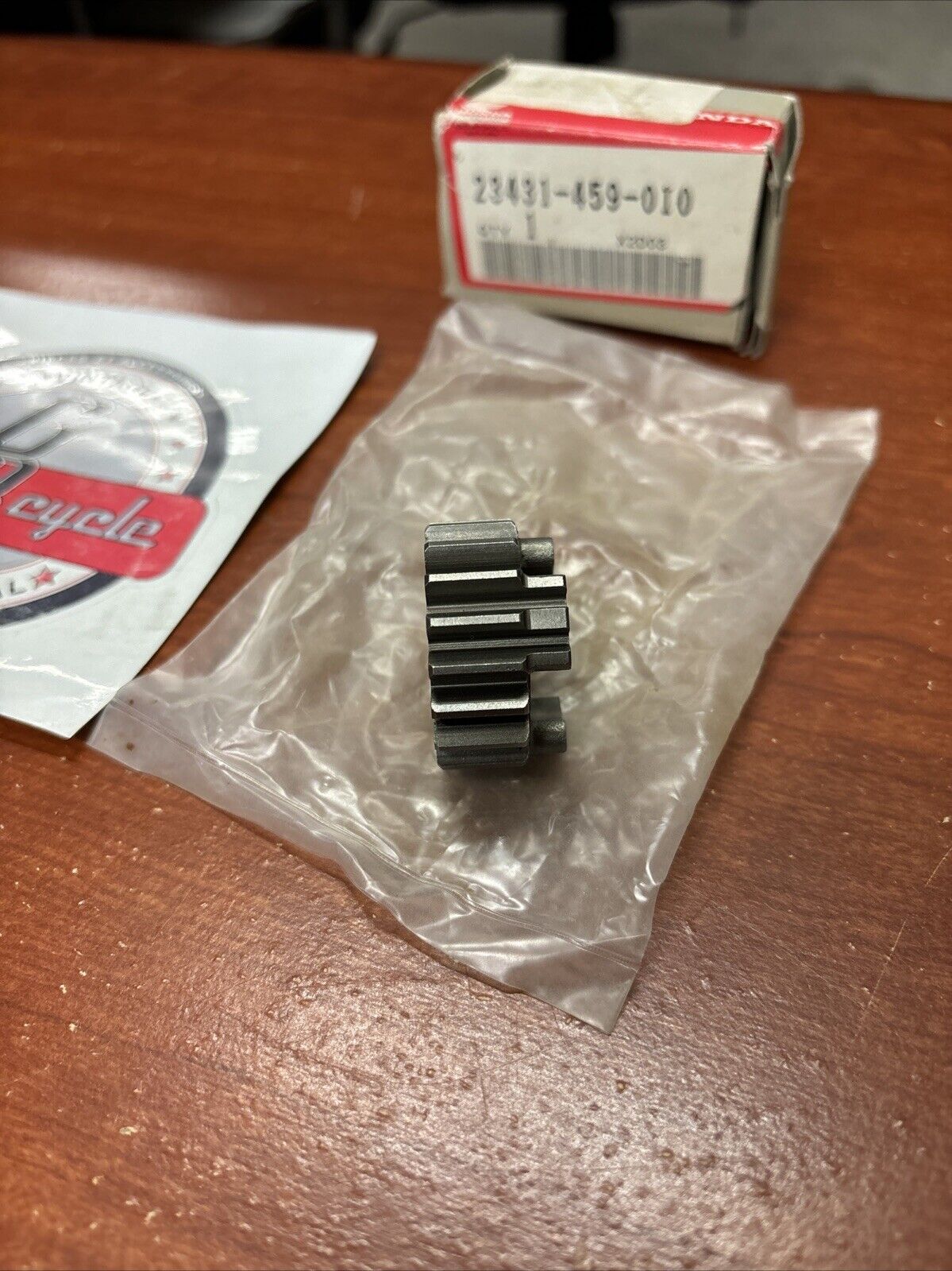 NOS Honda ATC110 CT110 MAINSHAFT SECOND GEAR 18T 23431-459-010 H169