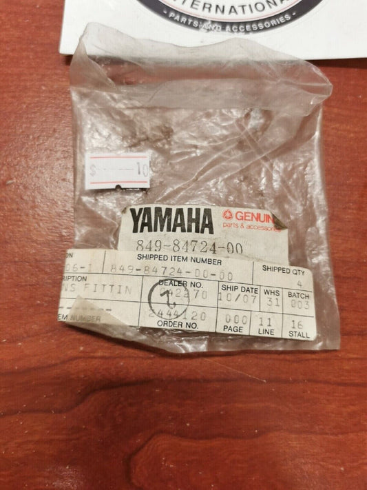NOS Yamaha SCREW PAN HEAD 849-84724-00-00 SUB. 98580-04540-00 Y68