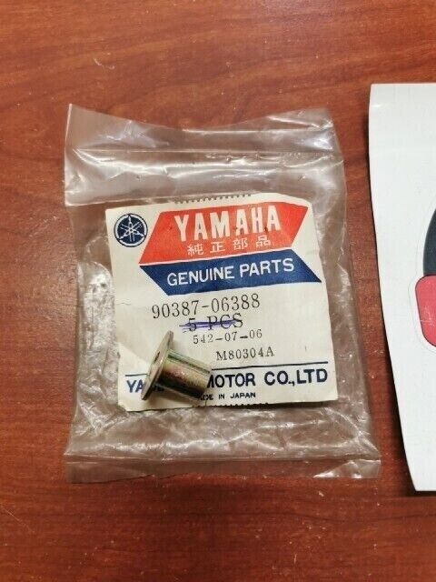 NOS Yamaha COLLAR 90387-06388-00 SUB 90387-06158-00 322-21544-00-00 Y111