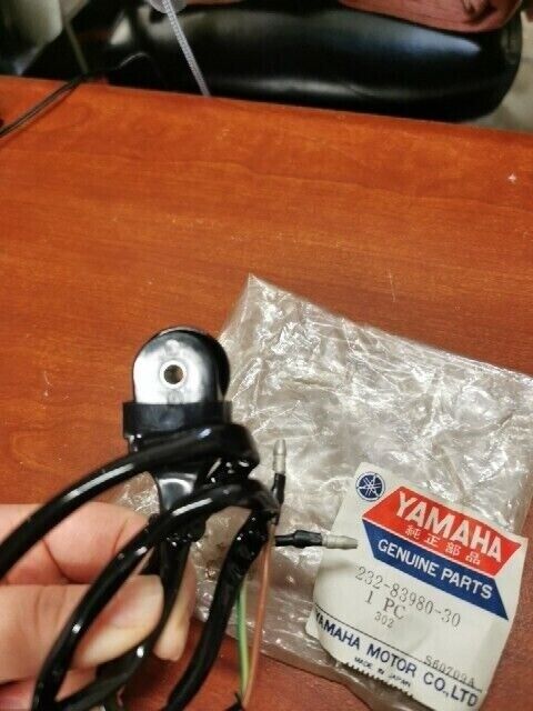 NOS Yamaha AT1 CS3 CT1 DT1 DT80 FS1 GT80 FRONT STOP SWITCH 232-83980-30-00 Y130