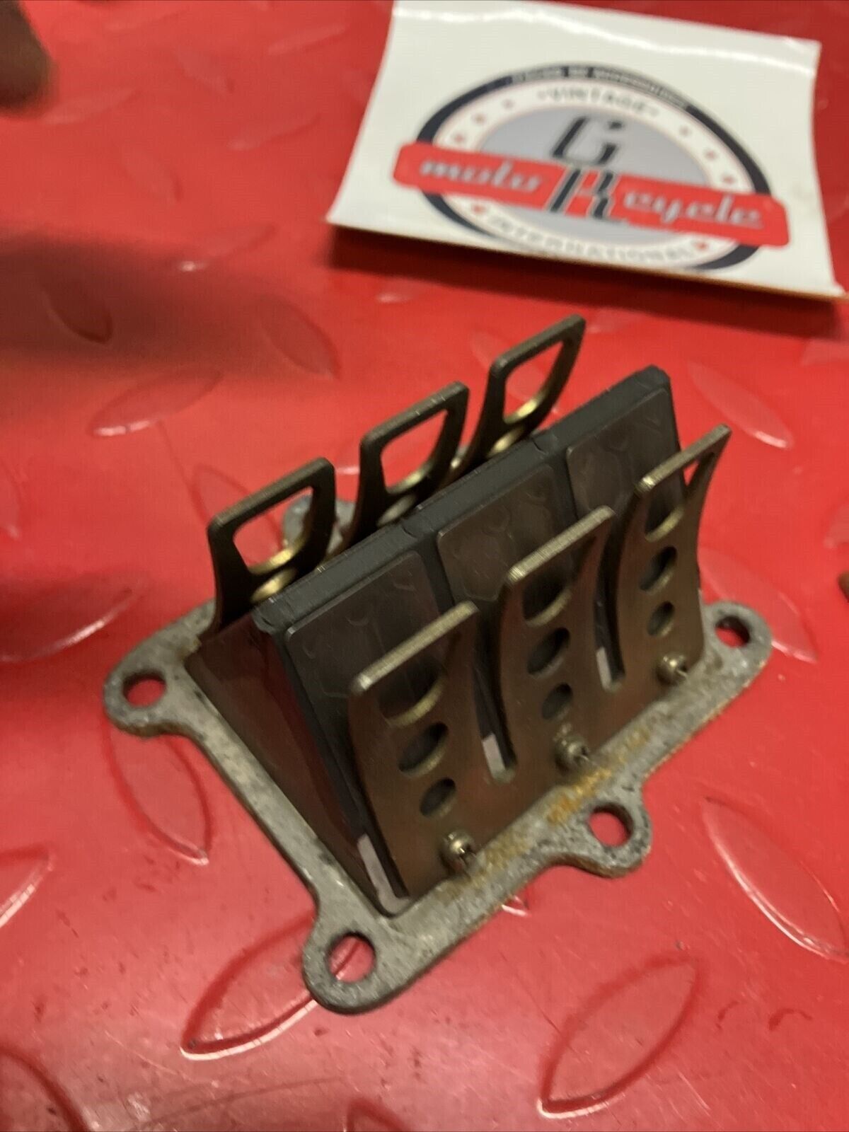 Honda CR250R 1984 Reed valve block cage 1985