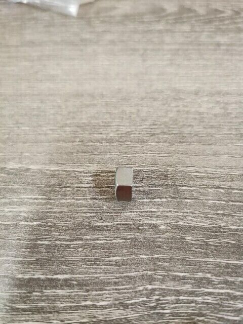 NOS SUZUKI GS450ET GS1150EG GS550E GSXR600 VL800C VX800P NUT 09140-06011 S39
