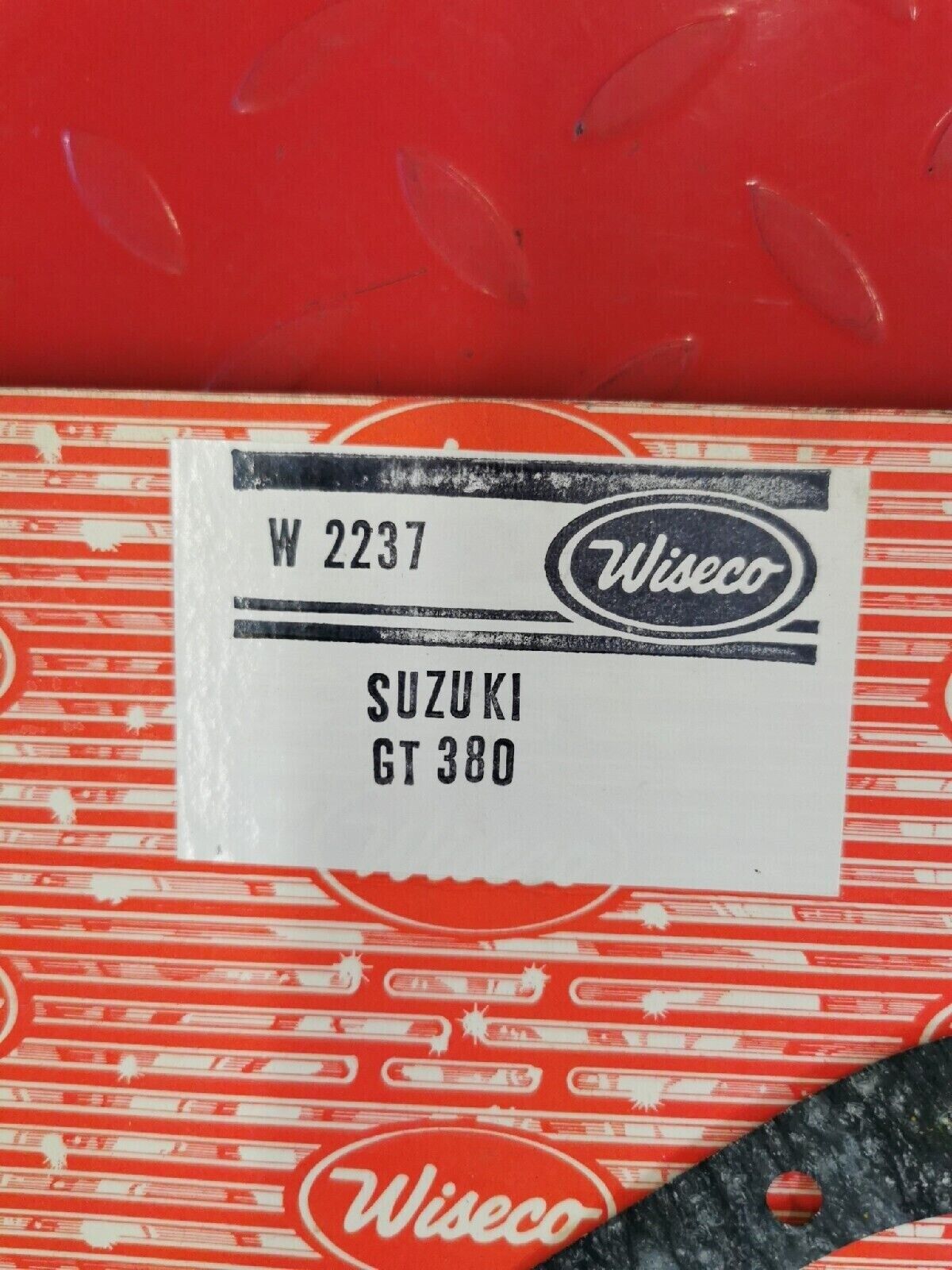 NOS SUZUKI GT380 CLUTCH COVER GASKET W2237 S14