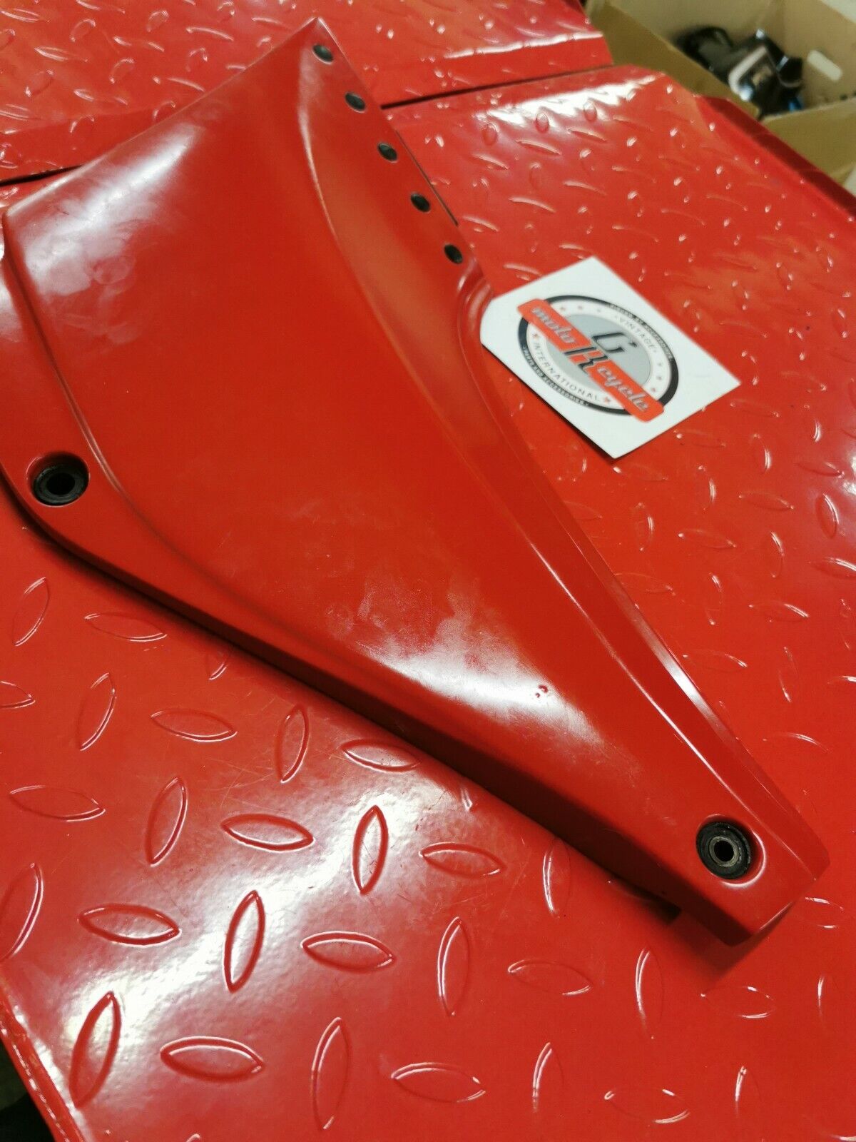 Kawasaki GPZ1100 1983 left side cover panel fairing 1984