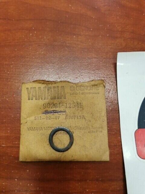 NOS Yamaha DT125 FZS1000 MT03 PLATE WASHER 90201-12541-00 Y111