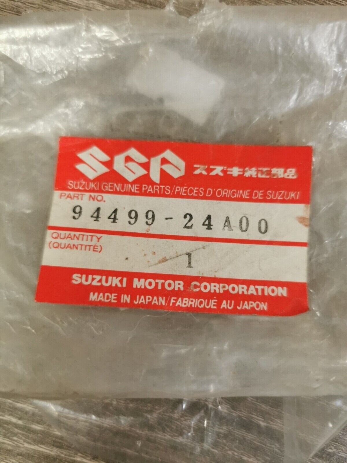 NOS SUZUKI GV1400GC 1986 BRACKET COWLING BODY RIGHT 94499-24A00 S23