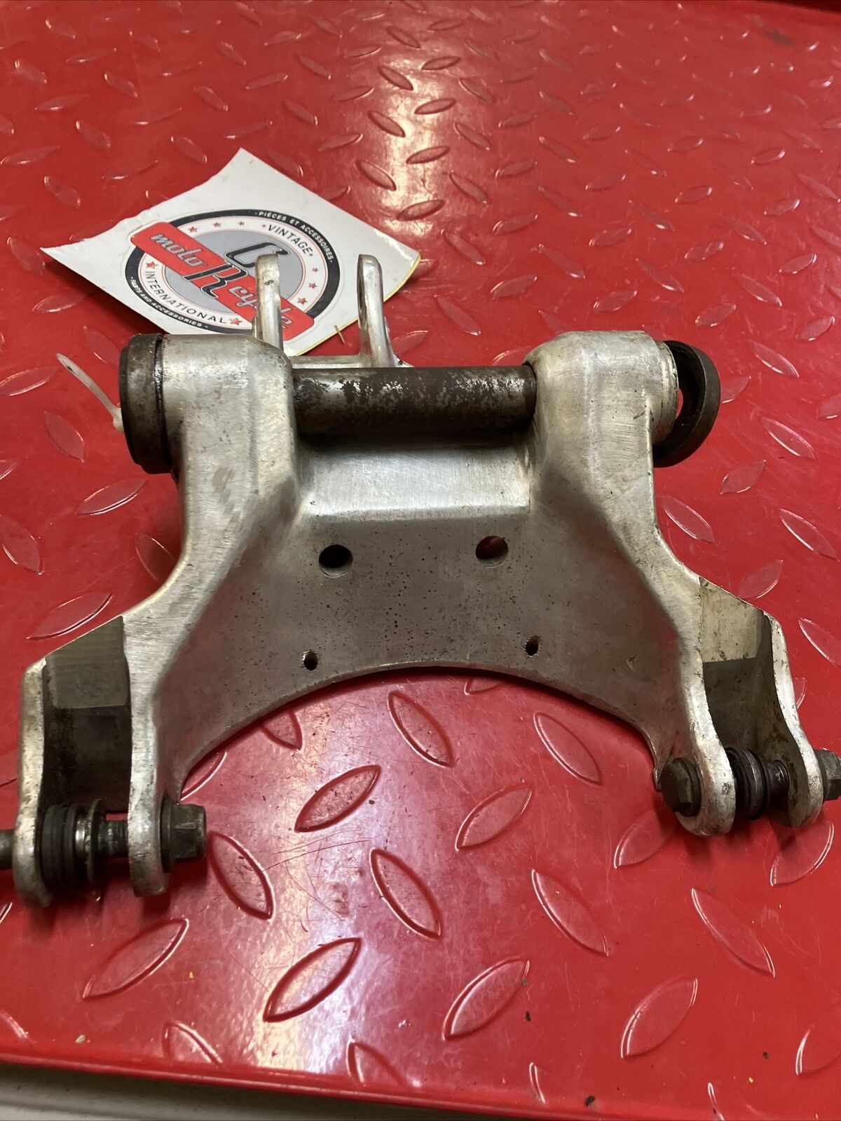 Suzuki RM125 1985 swingarm linkage cushion lever dogbone 1984