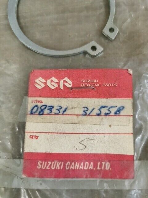 NOS SUZUKI TC125L 1972 - 1975 TS185 TC100 TS100 TS1215 CIRCLIP 08331-31558 S57