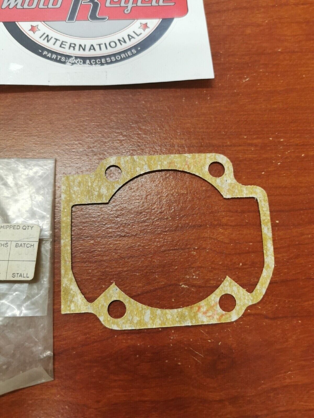 NOS Yamaha 1976 - 1981 RD200 CYLINDER BASE GASKET 1E8-11351-01-00 Y76