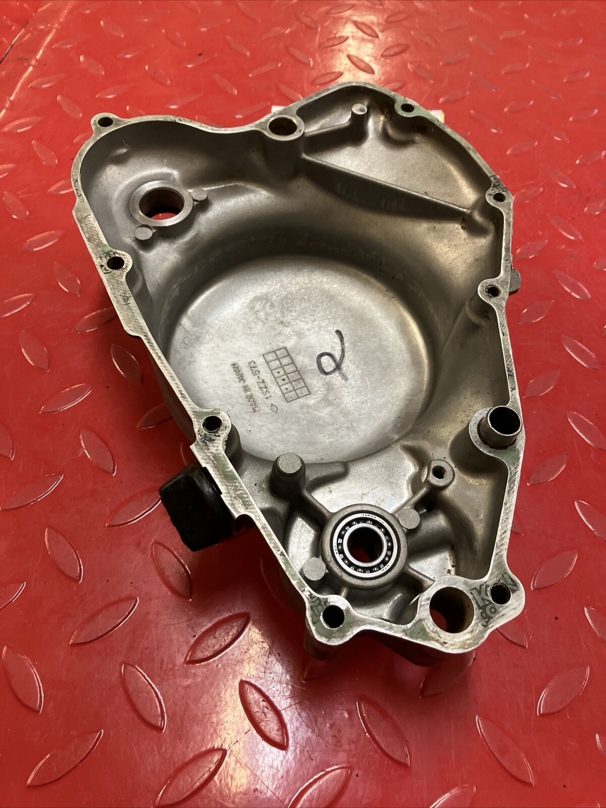 Suzuki RM125 1985 right crankcase clutch cover 2