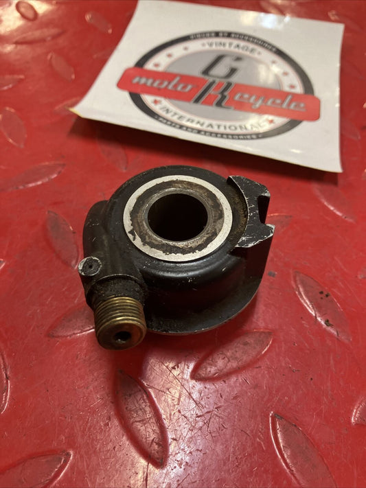 Yamaha RD400 1977 front wheel speedometer gear