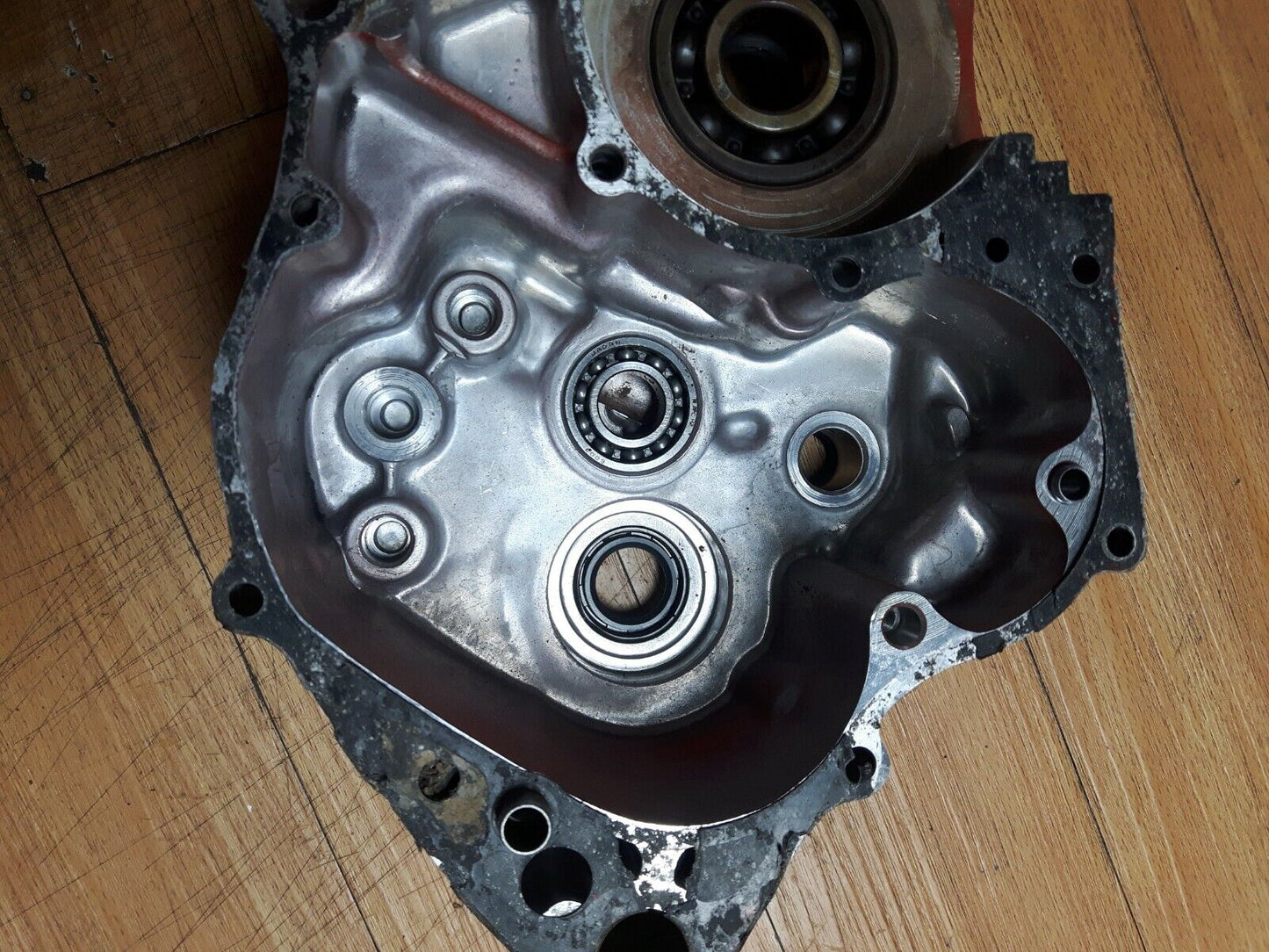 Honda CR125R 1981 crankcase crank case motor left right matching 111A0-KA3-000