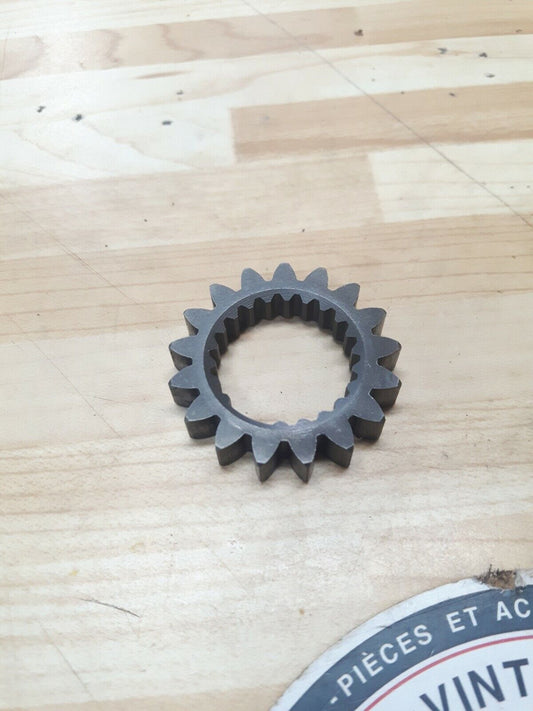 Honda XR350R 1983 oil pump drive gear